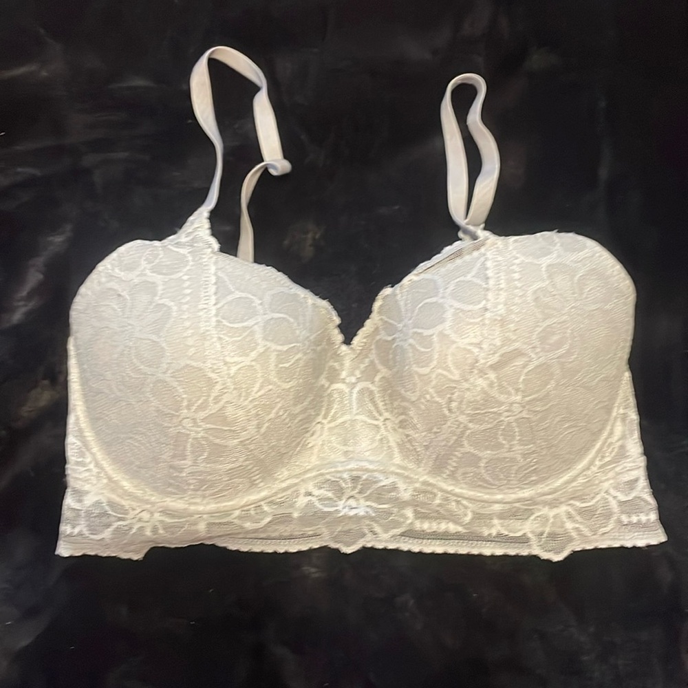 Victorias Secret gray lace bralette, size medium D-DD, like new!